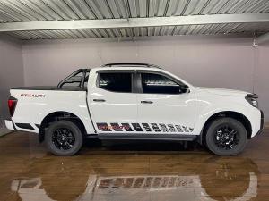 Nissan Navara 2.5DDTi double cab Stealth 4x4 - Image 4