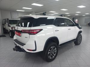 Toyota Fortuner 2.8GD-6 4x4 VX - Image 2