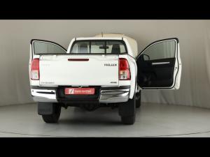 Toyota Hilux 2.4GD-6 single cab 4x4 Raider manual - Image 9
