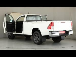 Toyota Hilux 2.4GD-6 single cab 4x4 Raider manual - Image 10