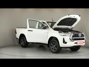 Toyota Hilux 2.4GD-6 single cab 4x4 Raider manual - Image 14