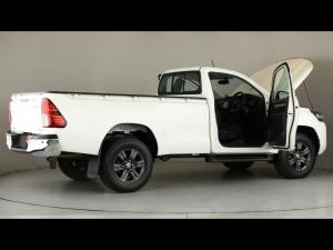 Toyota Hilux 2.4GD-6 single cab 4x4 Raider manual - Image 16