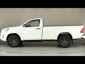 Toyota Hilux 2.4GD-6 single cab 4x4 Raider manual - Image 17