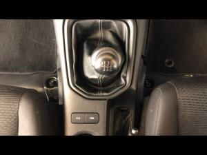 Toyota Hilux 2.4GD-6 single cab 4x4 Raider manual - Image 28