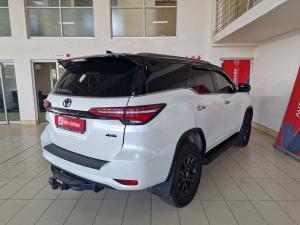Toyota Fortuner 2.8GD-6 4x4 VX - Image 2