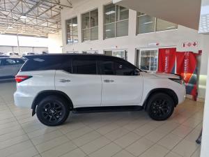Toyota Fortuner 2.8GD-6 4x4 VX - Image 3