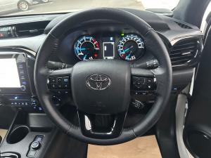 Toyota Hilux 2.8GD-6 48V double cab 4x4 Legend - Image 8