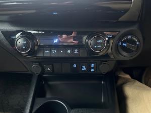Toyota Hilux 2.8GD-6 48V double cab 4x4 Legend - Image 15