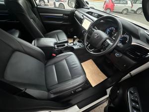 Toyota Hilux 2.8GD-6 48V double cab 4x4 Legend - Image 16
