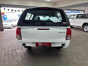 Toyota Hilux 2.0 single cab S (aircon) - Image 5