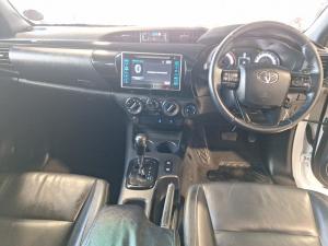 Toyota Hilux 2.8GD-6 Xtra cab 4x4 Raider auto - Image 6