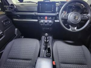 Suzuki Jimny 1.5 GLX AllGrip 3-door manual - Image 6
