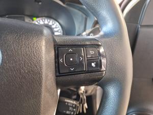 Toyota Hilux 2.4GD-6 single cab Raider manual - Image 12