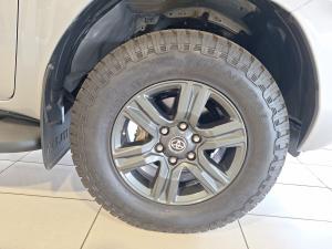 Toyota Hilux 2.4GD-6 single cab Raider manual - Image 15