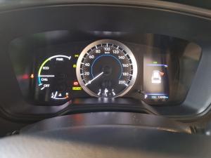 Toyota Corolla Cross 1.8 Hybrid XS - Image 11