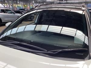 Toyota Corolla Cross 1.8 Hybrid XS - Image 14