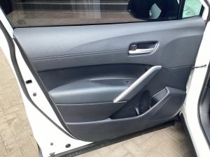 Toyota Corolla Cross 1.8 Hybrid XS - Image 26