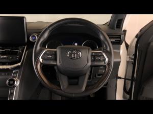 Toyota Land Cruiser 300 3.3D ZX - Image 26