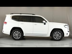 Toyota Land Cruiser 300 3.3D ZX - Image 3
