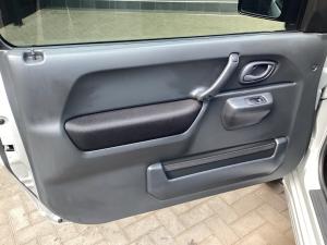 Suzuki Jimny 1.3 - Image 23