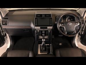 Toyota Land Cruiser Prado 4.0 VX-L - Image 6
