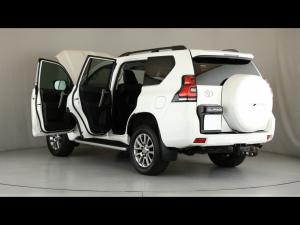 Toyota Land Cruiser Prado 4.0 VX-L - Image 10