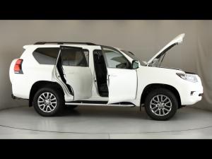 Toyota Land Cruiser Prado 4.0 VX-L - Image 15