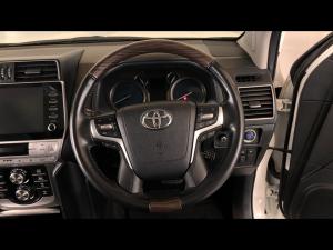 Toyota Land Cruiser Prado 4.0 VX-L - Image 26