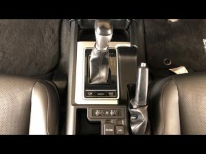 Toyota Land Cruiser Prado 4.0 VX-L - Image 28