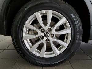 Nissan X-Trail 2.5 4x4 Acenta Tech - Image 9