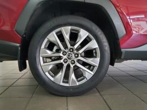 Toyota RAV4 2.0 VX - Image 9