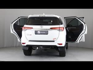 Toyota Fortuner 2.4GD-6 auto - Image 9