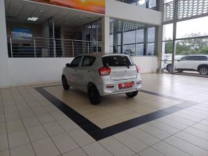 Toyota Vitz 1.0 XR auto - Image 10