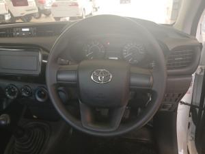 Toyota Hilux 2.4 GD SS/C - Image 8