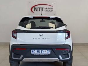Mahindra XUV3XO 1.2T MX3 automatic - Image 4