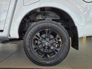 Nissan Navara 2.5DDTI Stealth automatic - Image 10