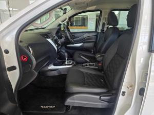 Nissan Navara 2.5DDTI Stealth automatic - Image 11