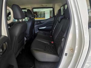 Nissan Navara 2.5DDTI Stealth automatic - Image 12