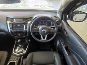 Nissan Navara 2.5DDTI Stealth automatic - Image 18