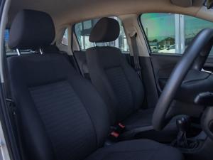 Volkswagen Polo Vivo hatch 1.4 Trendline - Image 14
