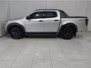 Isuzu D-Max 3.0TD double cab V-Cross 4x4 - Image 2