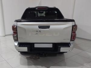 Isuzu D-Max 3.0TD double cab V-Cross 4x4 - Image 4