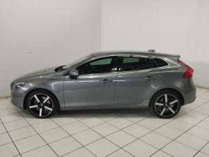 Volvo V40 D4 Inscription - Image 3