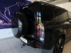 Land Rover Defender 110 D300 X-Dynamic HSE - Image 16