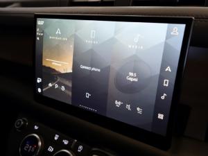 Land Rover Defender 110 D300 X-Dynamic HSE - Image 22