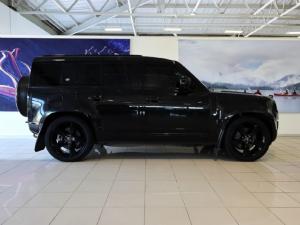 Land Rover Defender 110 D300 X-Dynamic HSE - Image 7