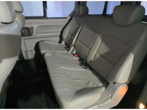 Hyundai H-1 2.5VGTi bus Elite 12-seater - Image 11