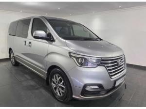 Hyundai H-1 2.5VGTi bus Elite 12-seater - Image 1