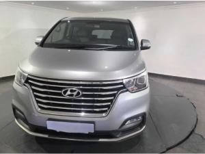 Hyundai H-1 2.5VGTi bus Elite 12-seater - Image 2