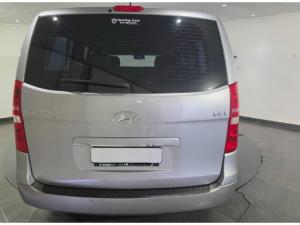 Hyundai H-1 2.5VGTi bus Elite 12-seater - Image 7